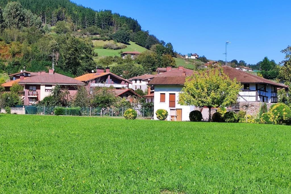 Alojamiento Rural, Jardin, A 25 Minutos De Bilbao, Parking Gratuito Arantzazu Екстериор снимка